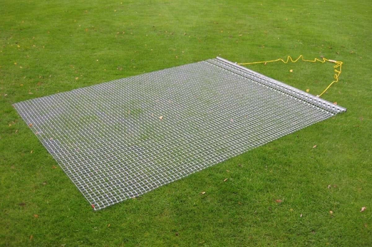 Steel drag mats are equipment used for sand-dressed artificial pitch maintenance